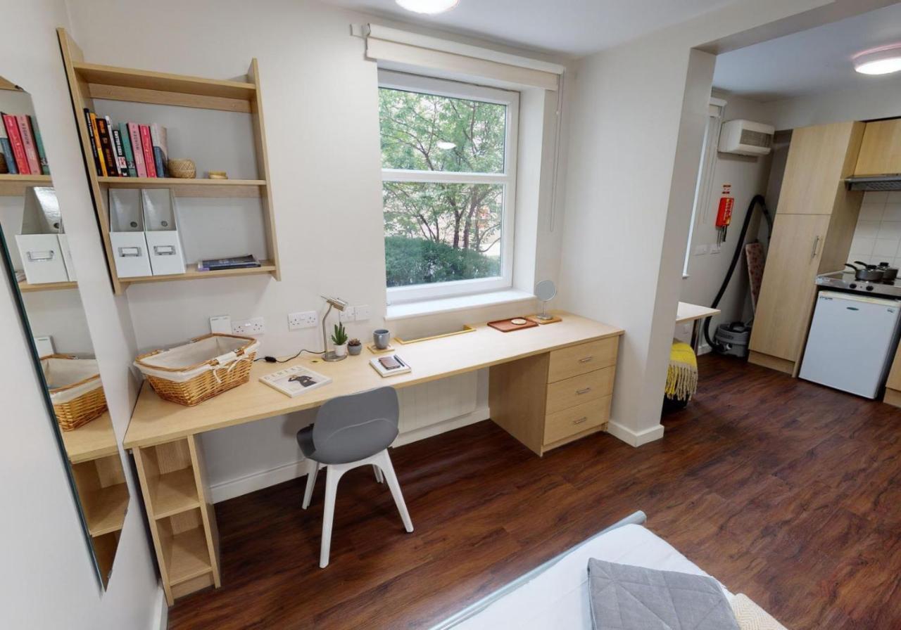 Private Bedrooms With Shared Kitchen And Studios At Iq Tufnell House In London Eksteriør bilde